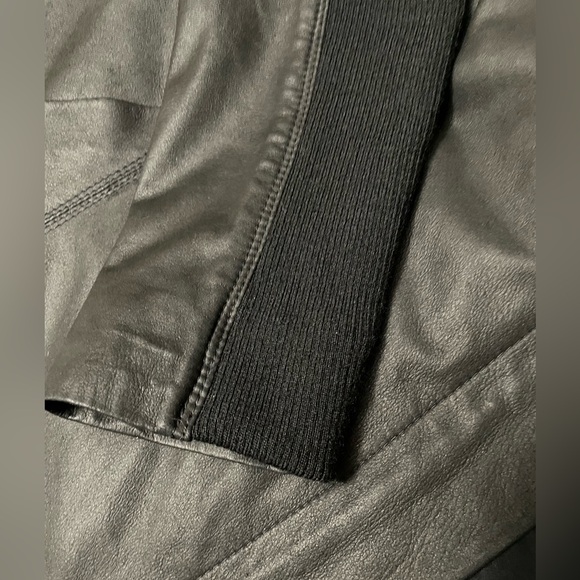 Vince scuba lamb skin leather jacket with hood size XS color black - Picture 7 of 8